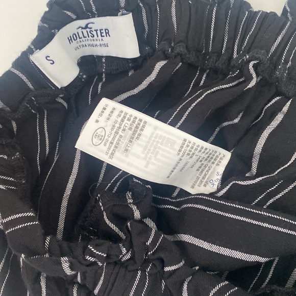 Hollister Women’s ultra high rise shorts small - Picture 4 of 4
